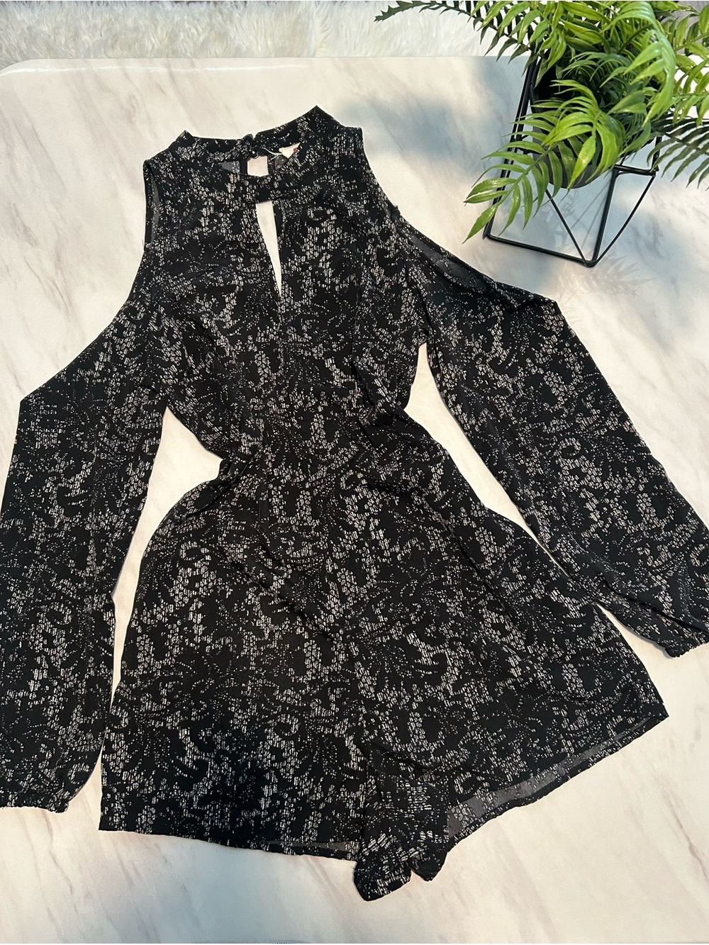 one clothing Black Floral Cold-Shoulder Long-Sleeve Romper
